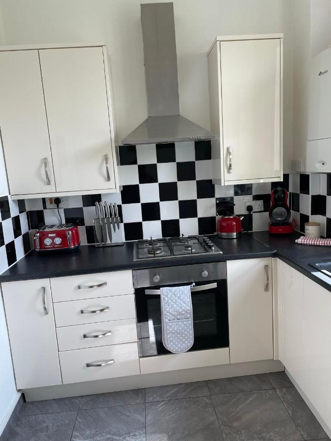 2 Bed Apartment Close To City Centre Cardiff Exterior foto